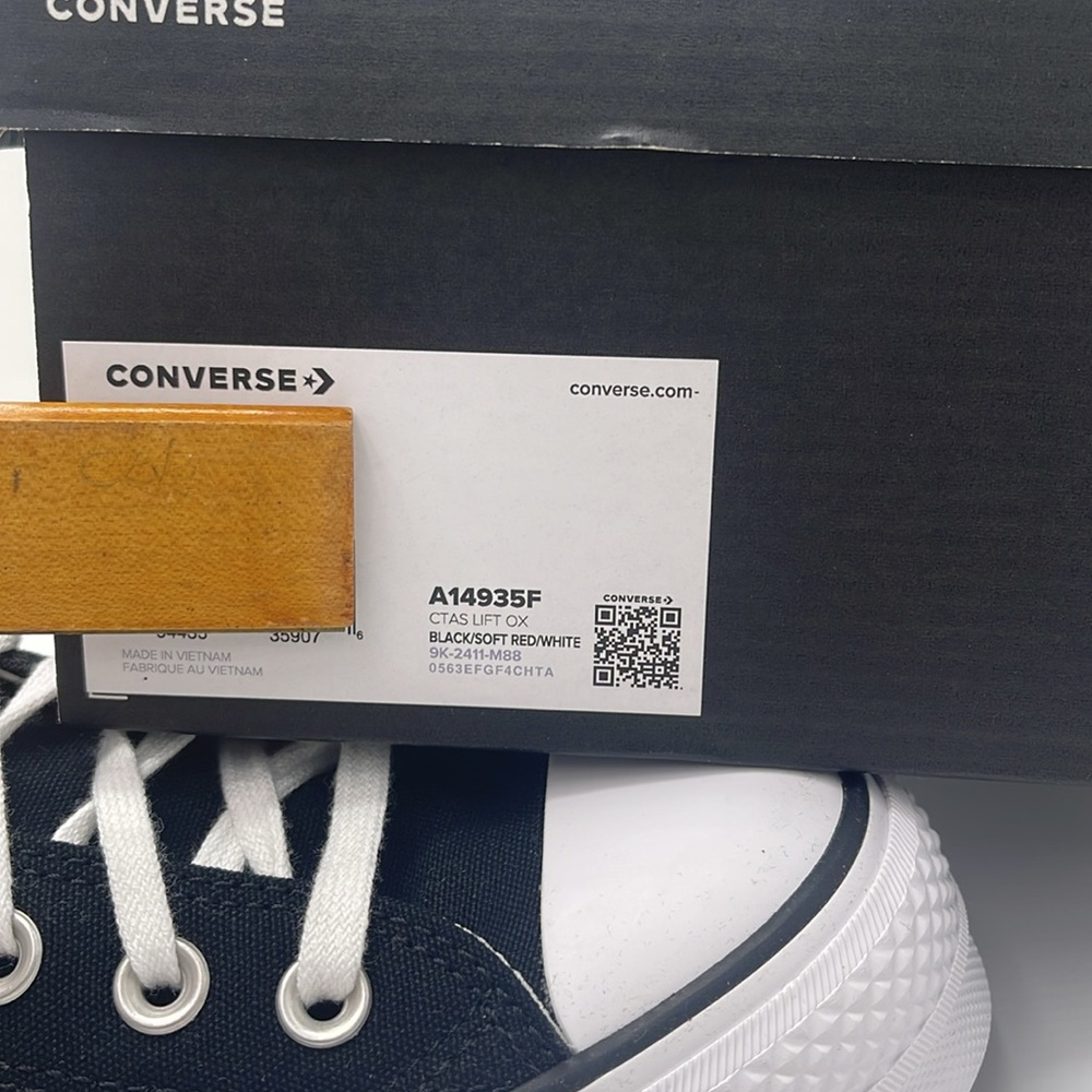 Converse WMNS Black Platform Sneakers A14935F
CTAS LIFT OX
BLACK/SOFT RED - Picture 16 of 16